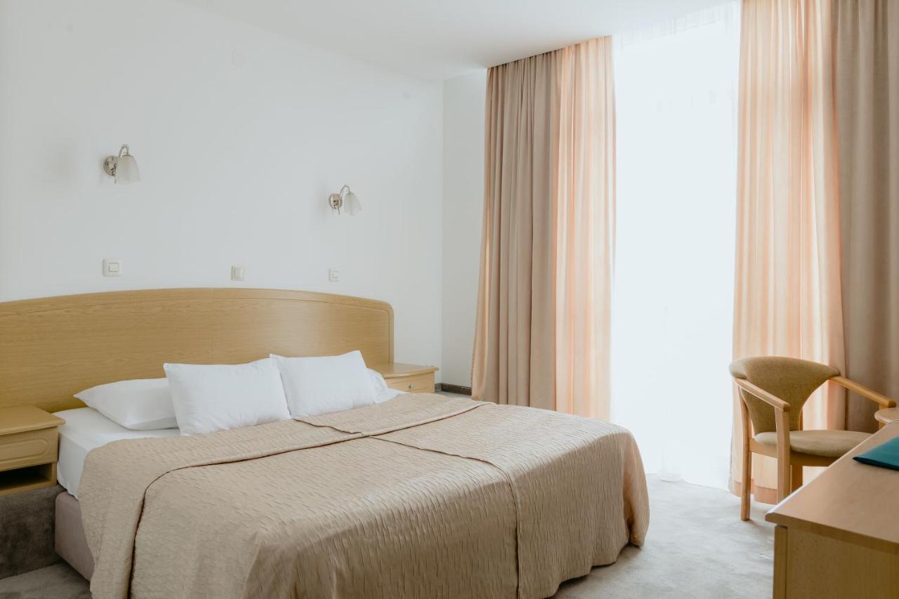 Hotel Silver Осиек Экстерьер фото