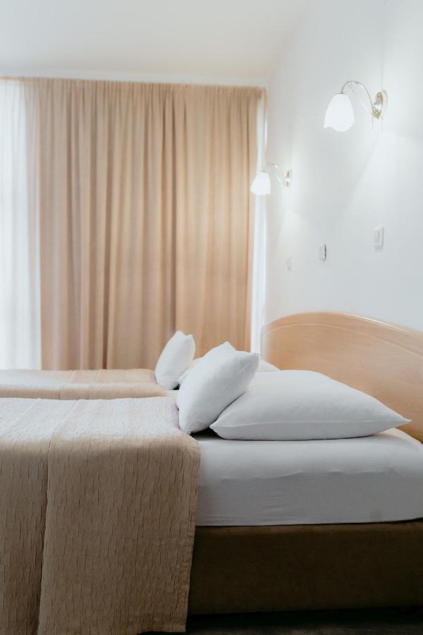 Hotel Silver Осиек Экстерьер фото